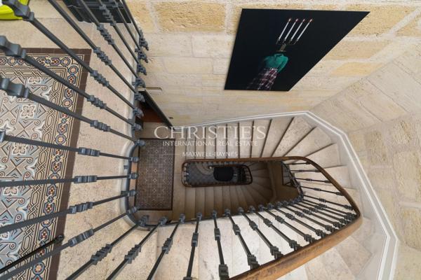 BORDEAUX LABOTTIÈRE – ÉLÉGANTE MAISON DE MAÎTRE AVEC JARDIN ET PISCINE