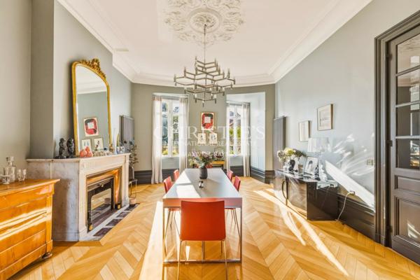 BORDEAUX LABOTTIÈRE – ÉLÉGANTE MAISON DE MAÎTRE AVEC JARDIN ET PISCINE