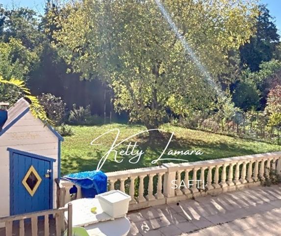 Grande maison de caractère avec piscine intérieure à Saint-Rémy-lès-Chevreuse