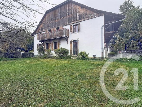 Appartement à vendre  7 pièces - 186 m 2   TANINGES  - 74