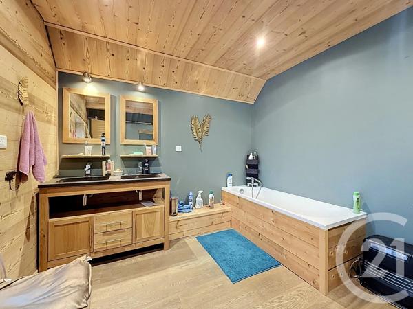Appartement à vendre  7 pièces - 186 m 2   TANINGES  - 74