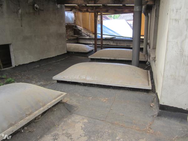 Ensemble immobilier à usage mixte professionnel et habitation mitoyenne