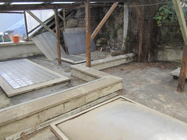 Ensemble immobilier à usage mixte professionnel et habitation mitoyenne