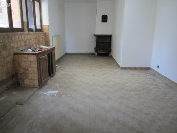 Ensemble immobilier à usage mixte professionnel et habitation mitoyenne