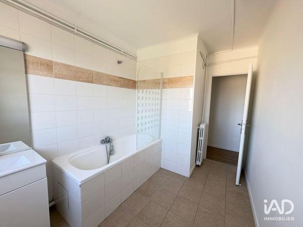Location appartement 4 pièces 74 m² Saint-Raphaël