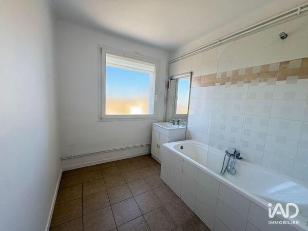 Location appartement 4 pièces 74 m² Saint-Raphaël