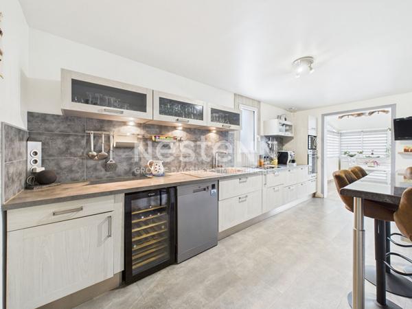 A Aurillac, quartier la Ponétie, à Vendre Maison de type 6, mitoyenne, d'une surface de 129 m².