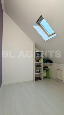 Charmant appartement de 66 m² situé en plein CENTRE-VILLE DE AUNEAU.