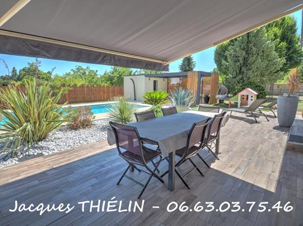 PROPRIÉTÉ 295 m² HABITABLES AVEC PISCINE ET TOUTES COMMODITÉS SUR PLACE