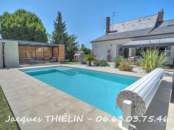 PROPRIÉTÉ 295 m² HABITABLES AVEC PISCINE ET TOUTES COMMODITÉS SUR PLACE