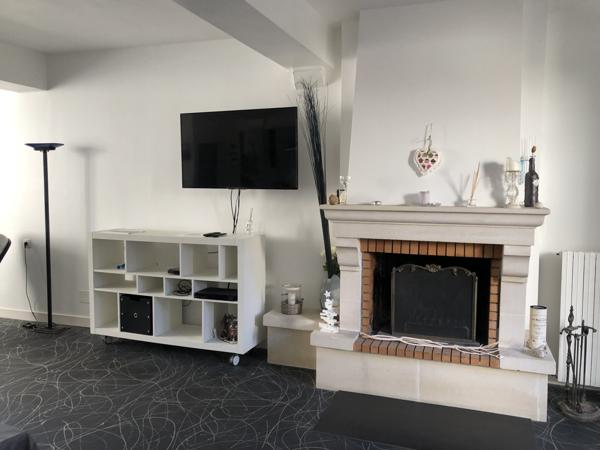 Maison plein coeur de ville Saint-Jean-d'Angély (17400)