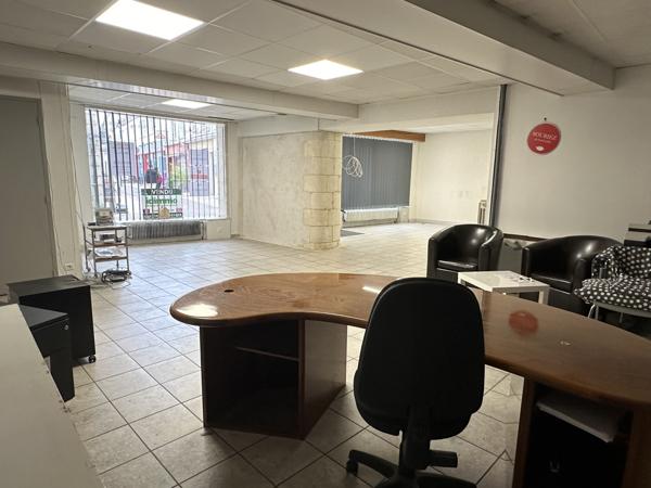 Maison plein coeur de ville Saint-Jean-d'Angély (17400)