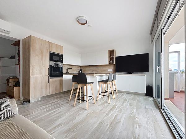 Fréjus-Plage - Superbe 3 pièces rénové - Dernier étage - terrasse