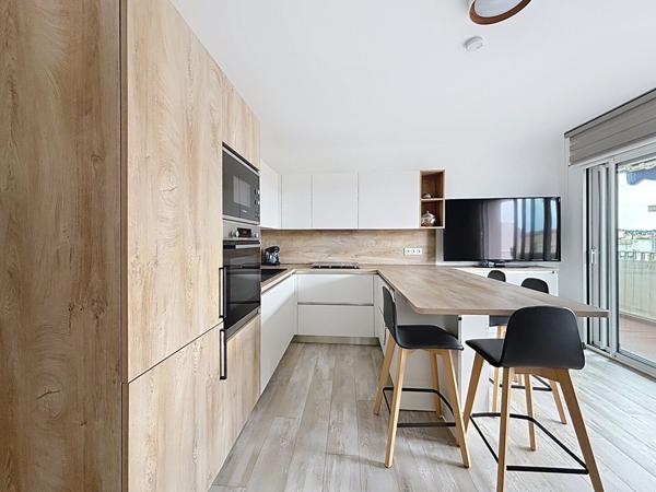 Fréjus-Plage - Superbe 3 pièces rénové - Dernier étage - terrasse