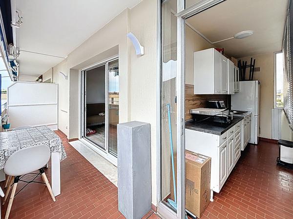 Fréjus-Plage - Superbe 3 pièces rénové - Dernier étage - terrasse