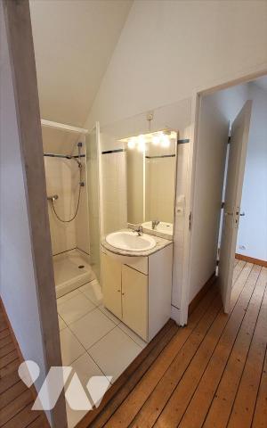 CARHAIX - MAISON 5 PIECES