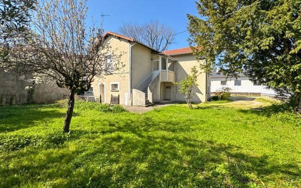 Immeuble à vendre    4 pièces • 103,21 m2 Valence