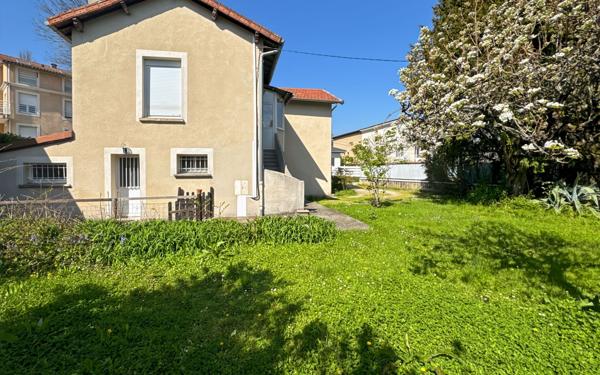 Immeuble à vendre    4 pièces • 103,21 m2 Valence