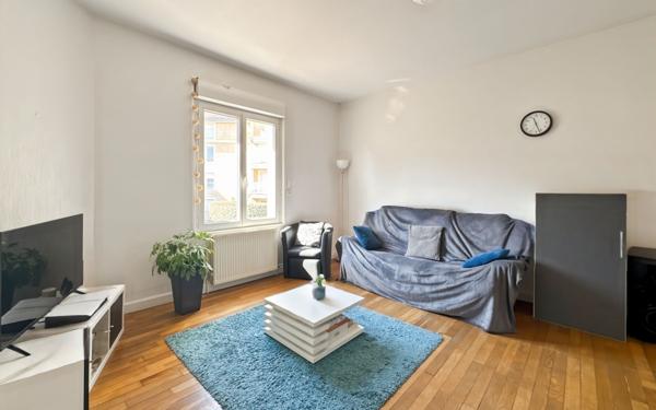 Immeuble à vendre    4 pièces • 103,21 m2 Valence