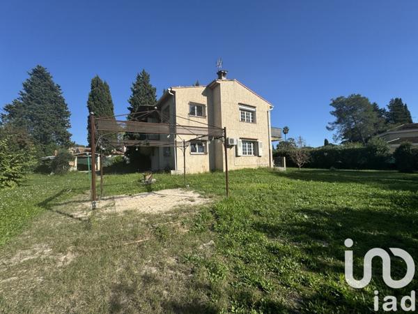 Maison traditionnelle 7 pièces de 179 m² à Mougins (06250)