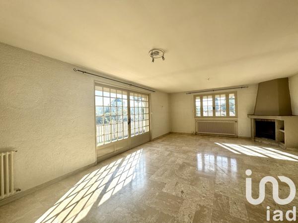 Maison traditionnelle 7 pièces de 179 m² à Mougins (06250)