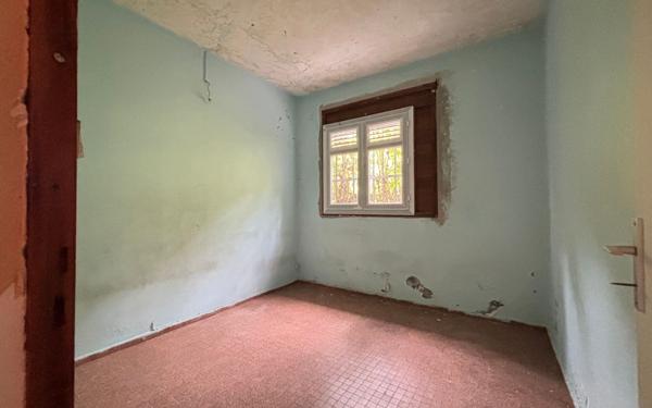 Immeuble à vendre    6 pièces •  Basse-Terre