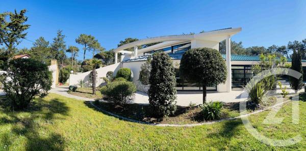 Maison à vendre  11 pièces - 277,50 m2 LA TRANCHE SUR MER - 85