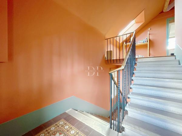 A vendre à GAILLARD (74), Maison Bourgeoise P7 de 227 m² + dépendance sur terrain d'env. 1200 m²