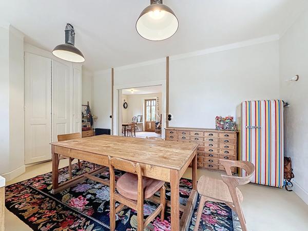 A vendre à GAILLARD (74), Maison Bourgeoise P7 de 227 m² + dépendance sur terrain d'env. 1200 m²