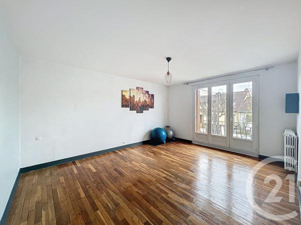 Appartement F6 à vendre  6 pièces - 140,99 m2 CHOISY LE ROI - 94