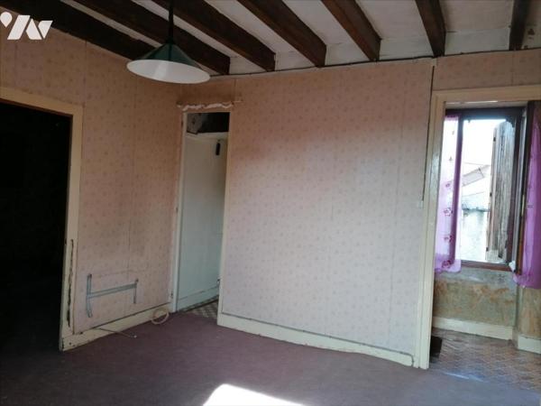 MAISON DE VILLE A RENOVER