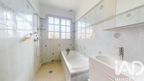 Maison à vendre 7 pièces 201 m² Trappes