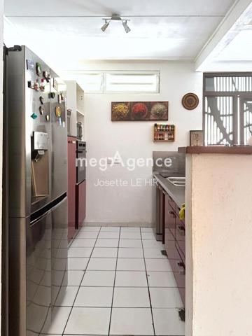 Maison à CAYENNE, 97300 - 4 pièces 82m²