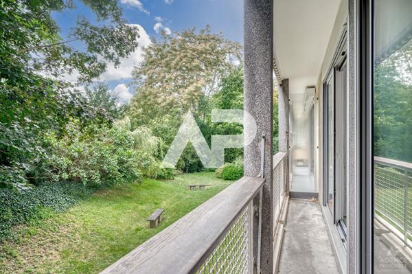 Appartement Rueil Malmaison 2 pièce(s) 49.37 m2 €279 800 ** - Référence 19308