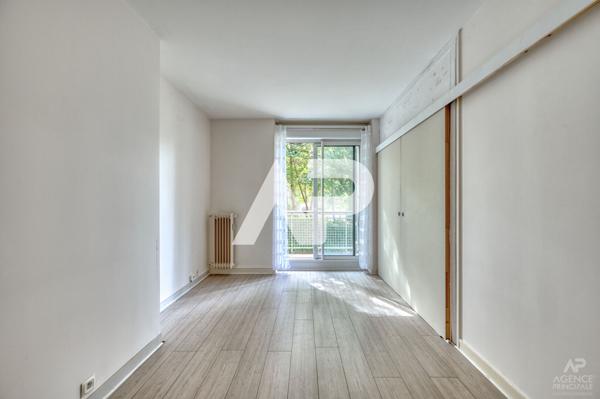 Appartement Rueil Malmaison 2 pièce(s) 49.37 m2 €279 800 ** - Référence 19308