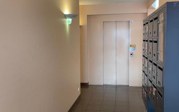 Appartement à vendre    1 pièce •  Yerres