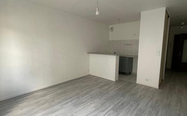 Appartement à vendre    1 pièce •  Yerres
