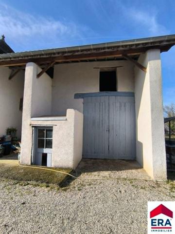 Maison de charme à Veyrins-Thuellin : 6 pièces, 4 chambres, poêle à granulés et terrain XXL !