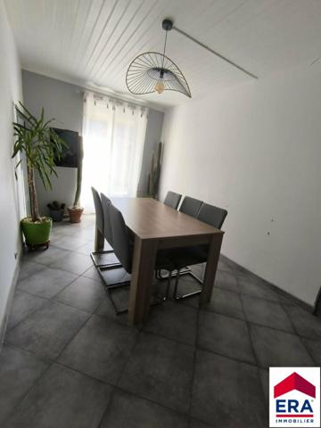 Maison de charme à Veyrins-Thuellin : 6 pièces, 4 chambres, poêle à granulés et terrain XXL !
