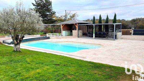 Maison 8 pièces de 239 m² à Villeneuve-sur-Lot (47300)