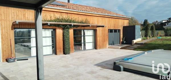 Maison 8 pièces de 239 m² à Villeneuve-sur-Lot (47300)