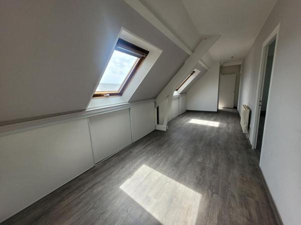 SARZEAU   Proche bourg, maison avec vie de plain-pied, accès PMR et 4 chambres