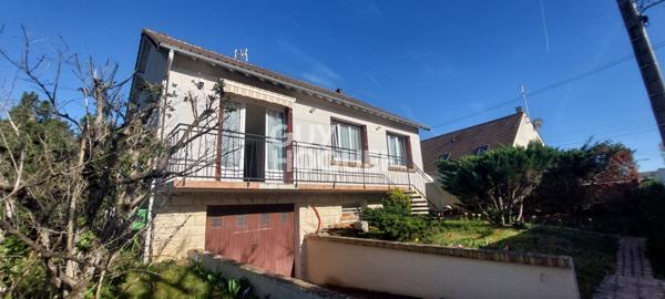 EPONE - Maison PLAIN PIED surélevée sur sous-sol total