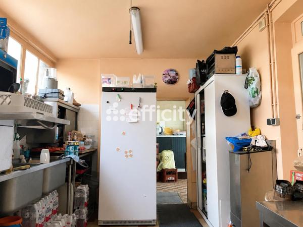 Fonds De Commerce
        
        - 198 m² 45 000 € *