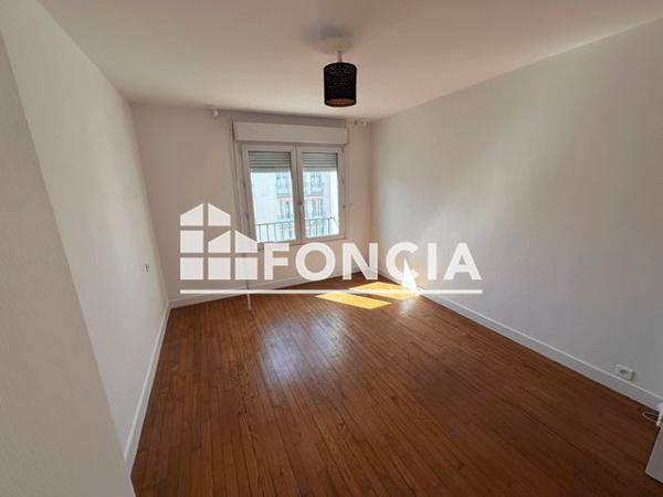 Location Appartement 4 pièces 90.16 m² - 35 RUE DE GLASGOW Brest 29200
