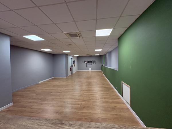 Marseille (13006) Local Commercial - 180m2 - Cantini / 26ème Centenaire