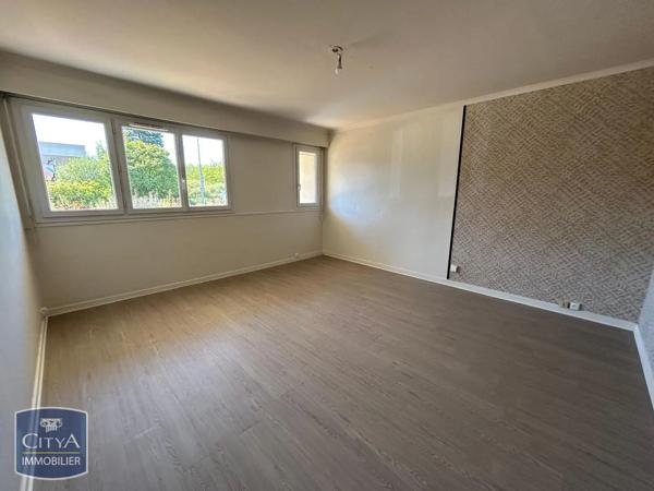 Appartement à louer 3 pièces 68.54m² Laval (53000)