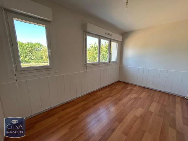 Appartement à louer 3 pièces 68.54m² Laval (53000)