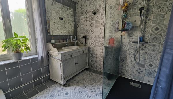 Maison RENEVE 6 Pièces 149.83 m²