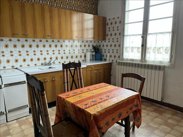 Maison à vendre |  Saint-Justin |  5 pièces | 201 m²